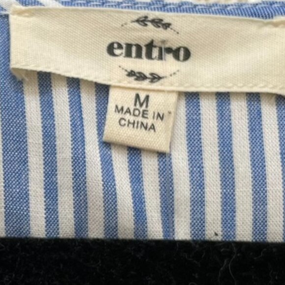 NWT--Entro wrap dress - Picture 3 of 5